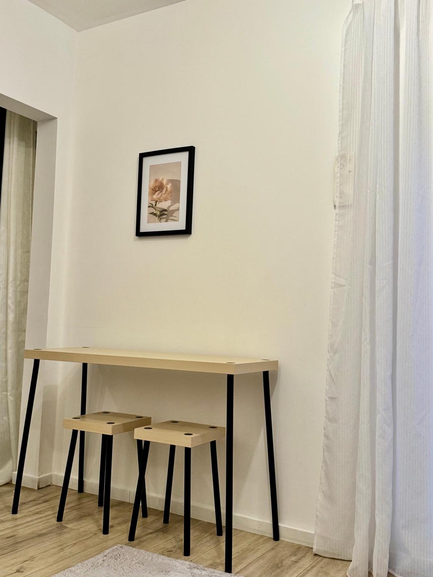 Yamohome, Brussels